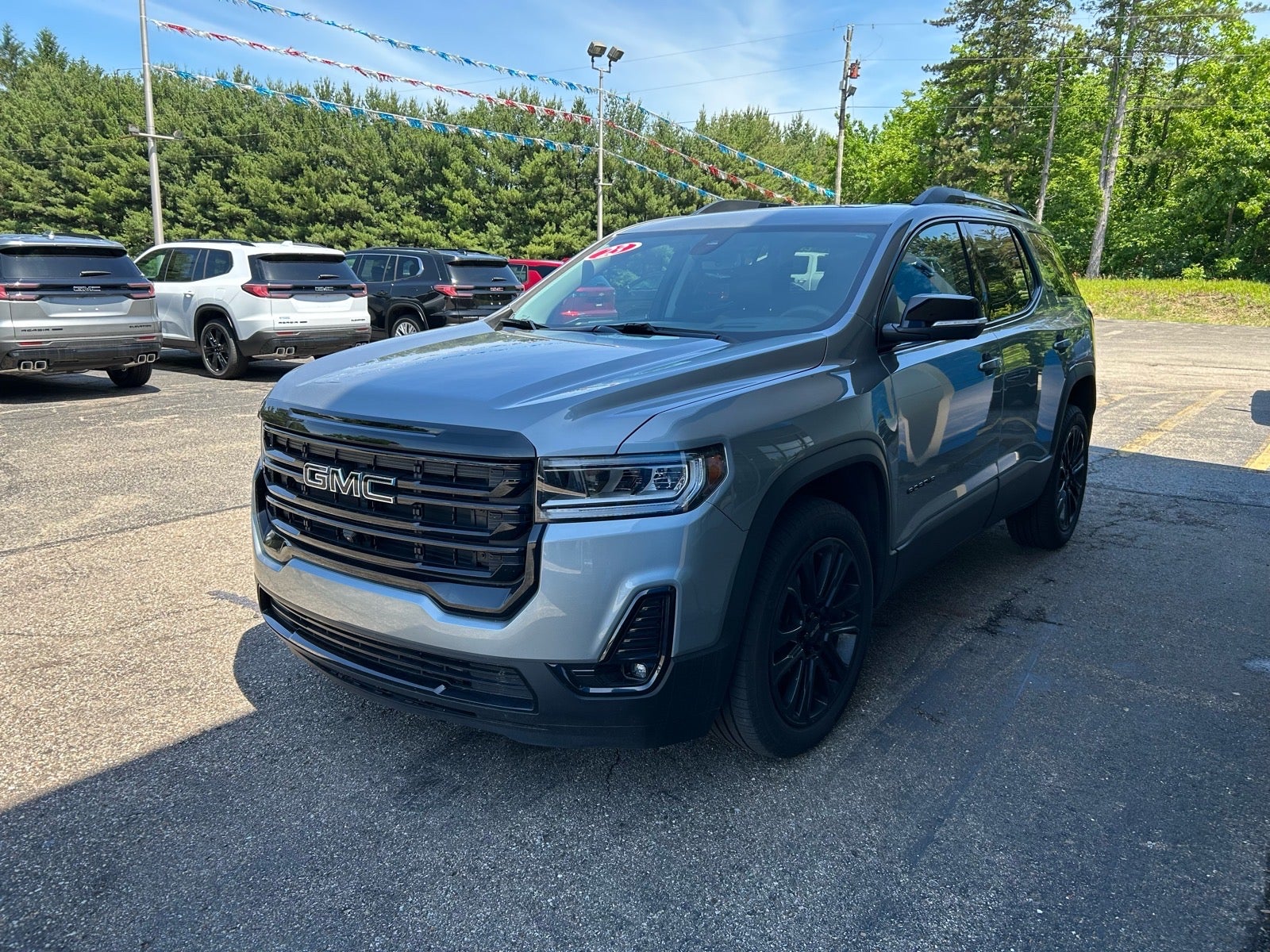 2023 GMC Acadia SLT
