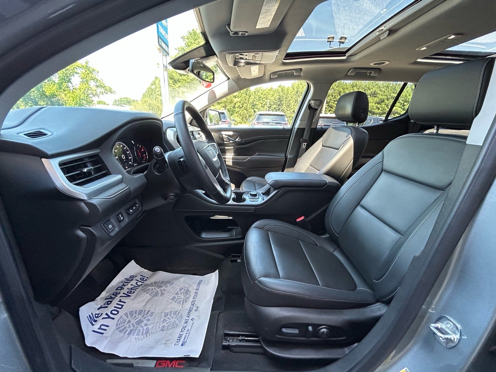 2023 GMC Acadia SLT