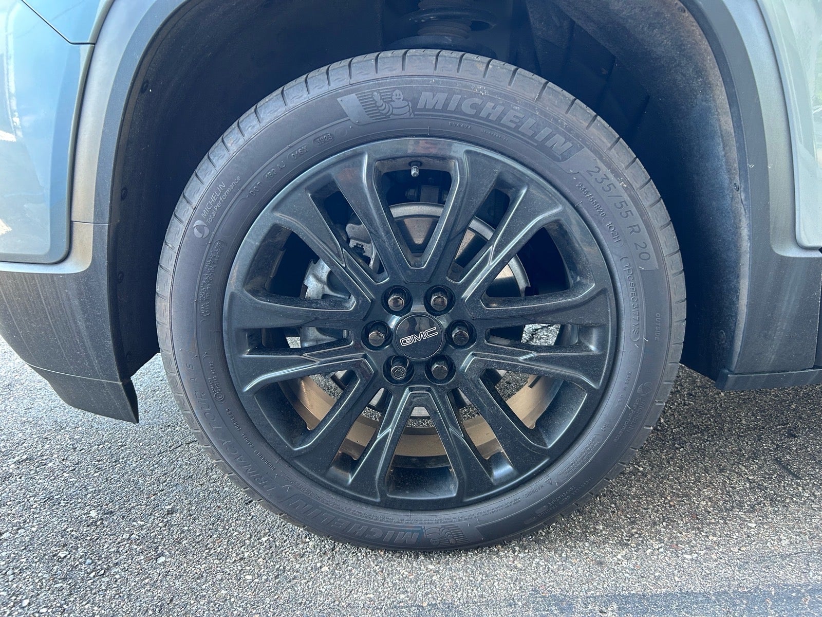 2023 GMC Acadia SLT