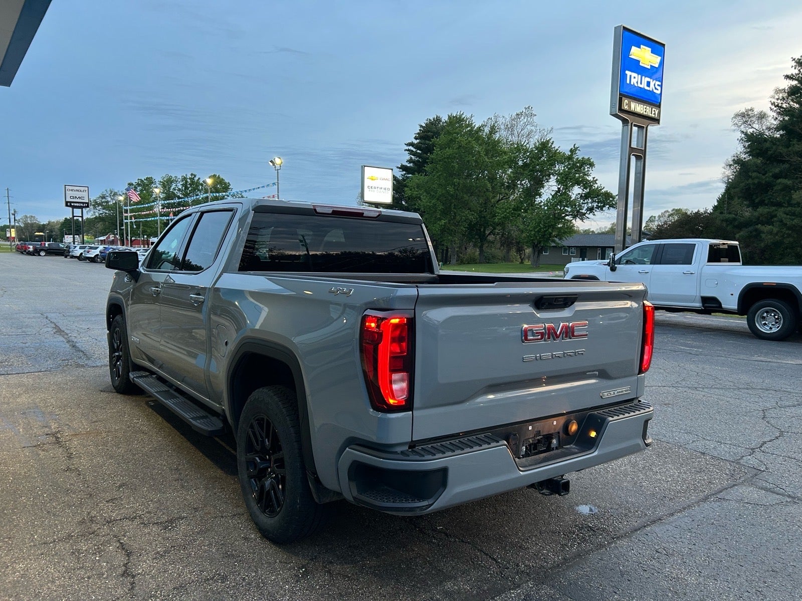 2024 GMC Sierra 1500 Elevation