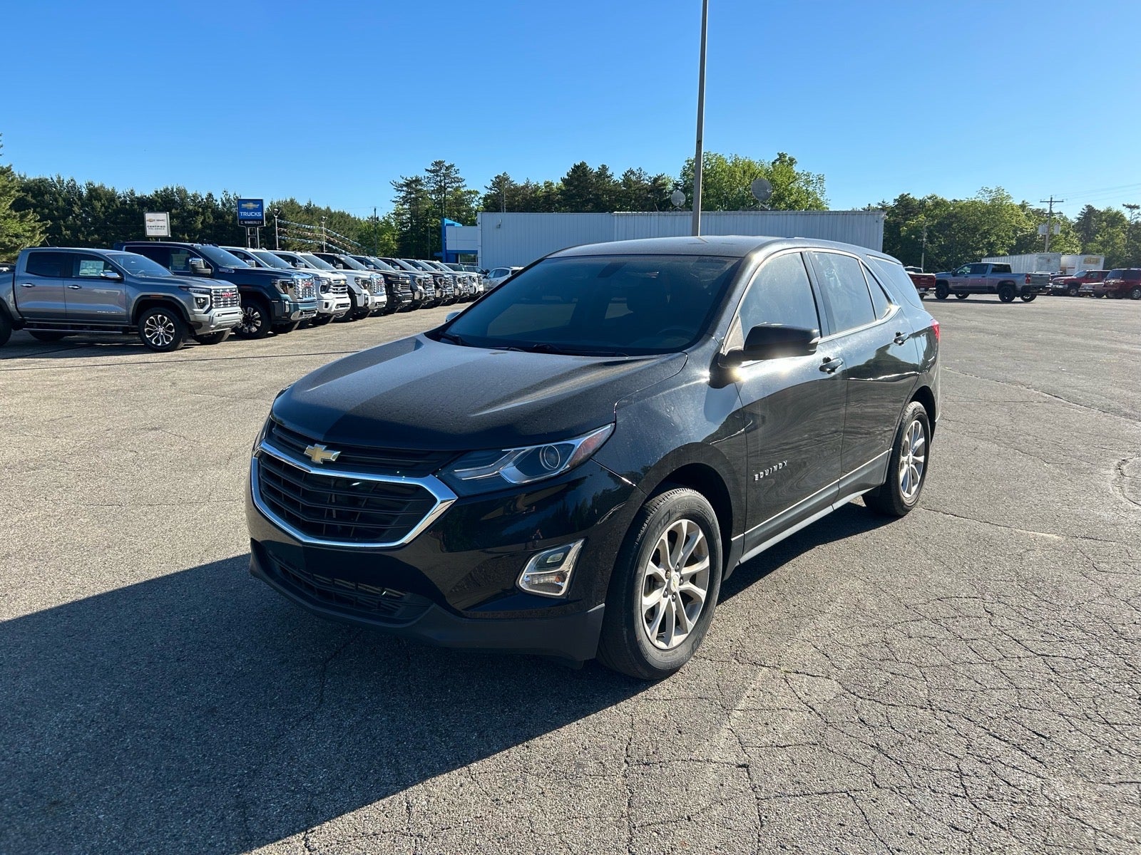 Used 2018 Chevrolet Equinox LT with VIN 3GNAXJEV8JL109361 for sale in Dowagiac, MI