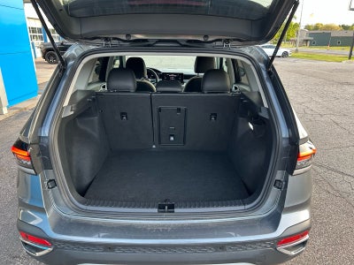 2025 Volkswagen Taos SE
