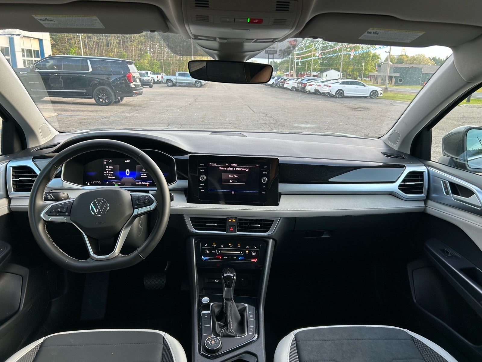 2025 Volkswagen Taos SE