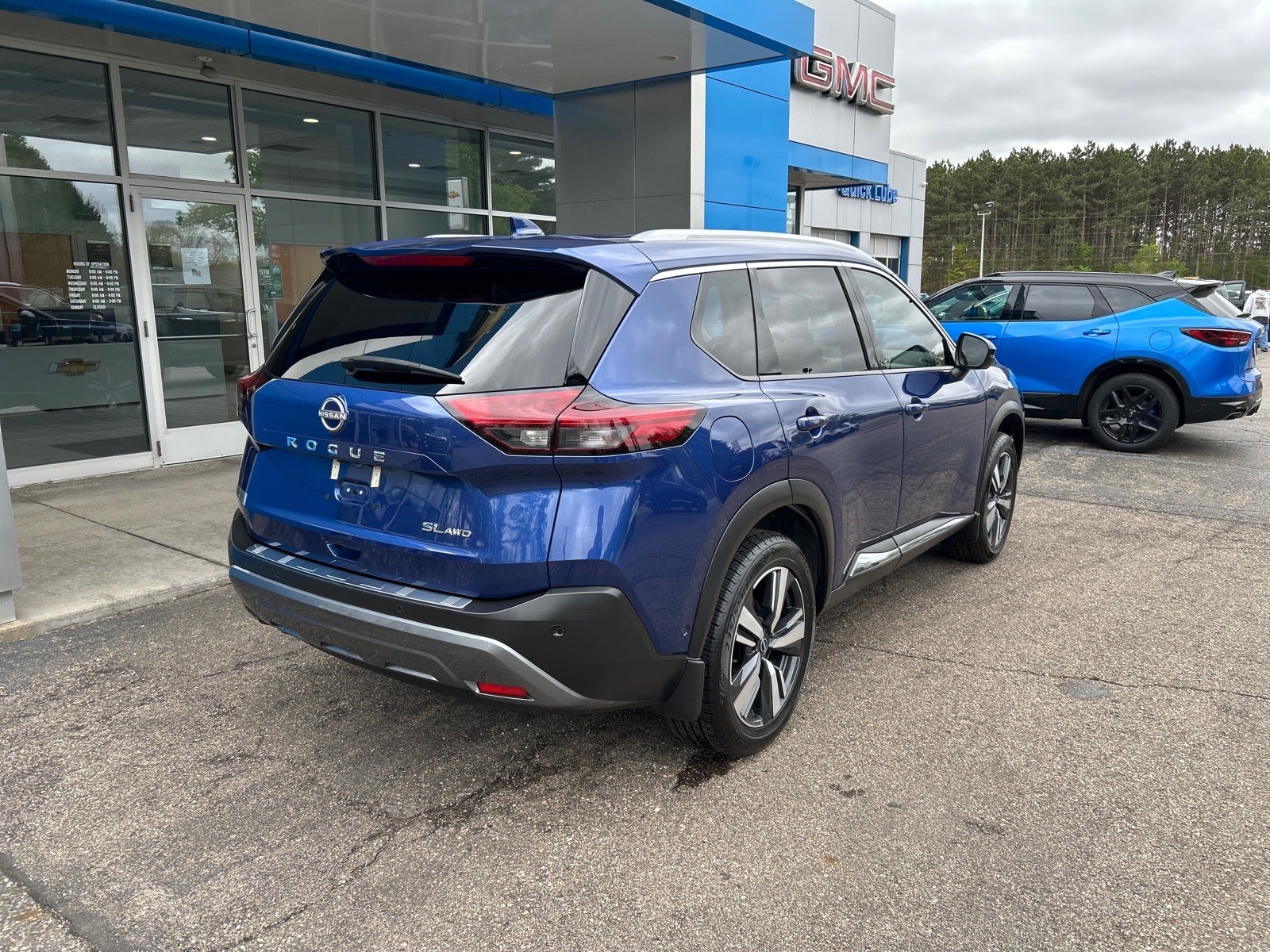 2023 Nissan Rogue SL