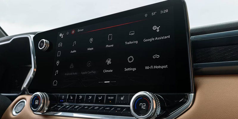 2026 GMC Canyon touchscreen infotainment system with wireless connectivity